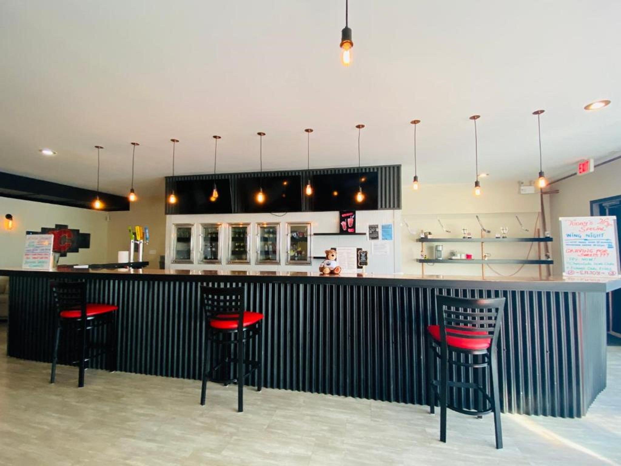 Hotel Ramada By Wyndham Whitecourt Exteriér fotografie