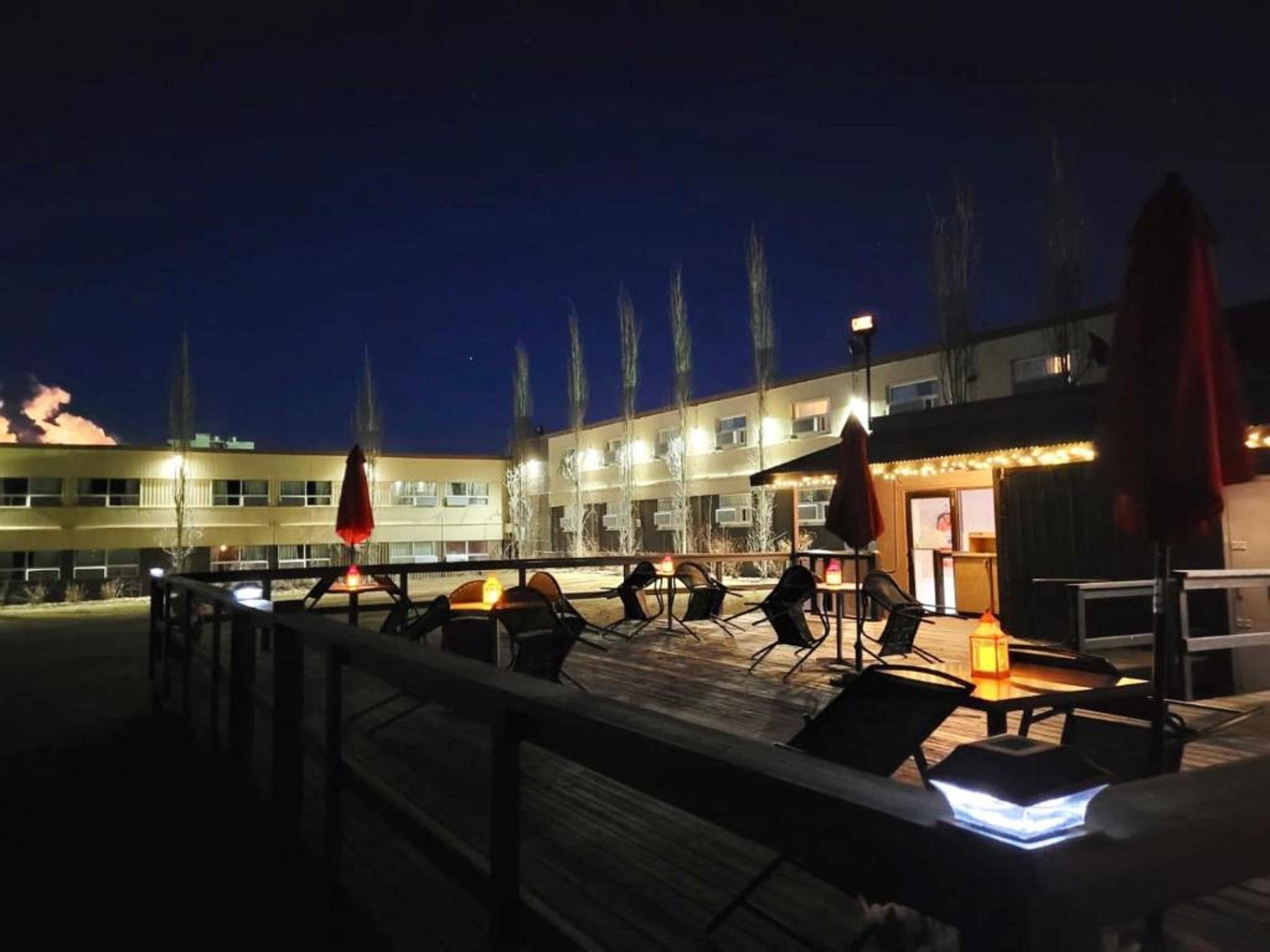 Hotel Ramada By Wyndham Whitecourt Exteriér fotografie