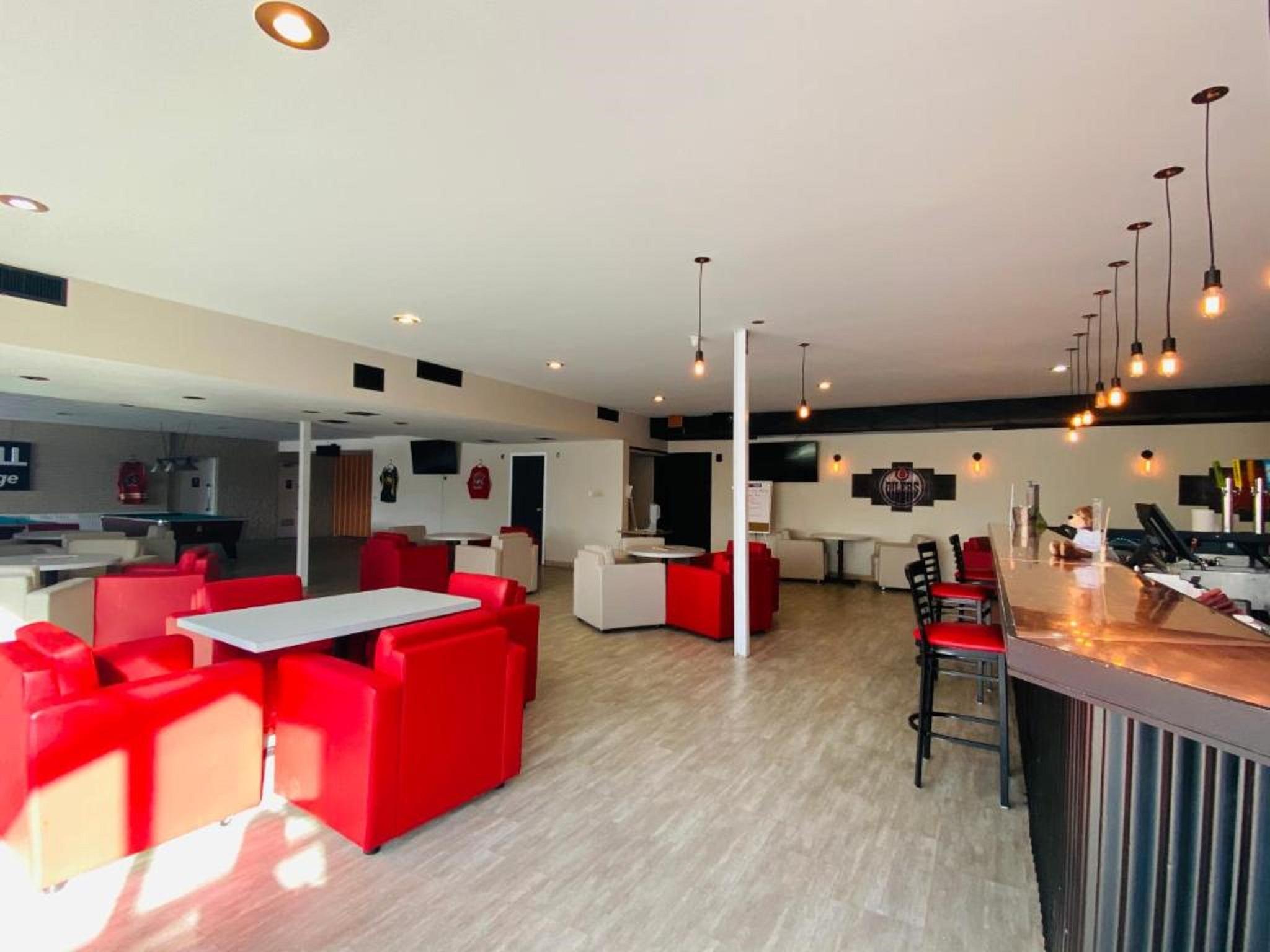 Hotel Ramada By Wyndham Whitecourt Exteriér fotografie