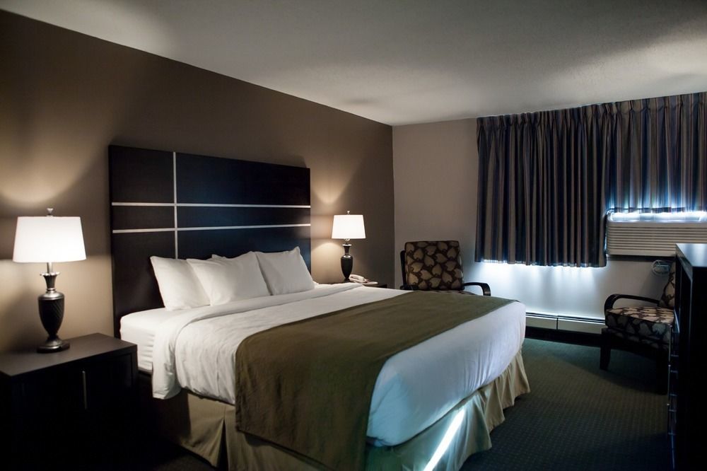 Hotel Ramada By Wyndham Whitecourt Exteriér fotografie