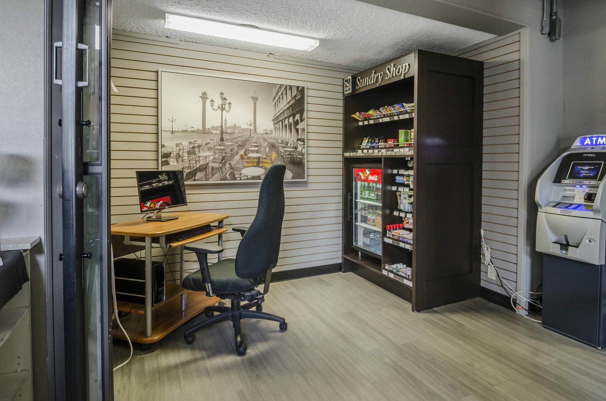Hotel Ramada By Wyndham Whitecourt Exteriér fotografie